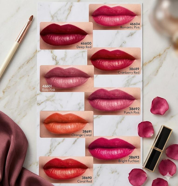مینی رژلب آنکالر اوریفلیم (Oriflame OnColour Mini Lipstick) کد ۴۶۶۰۴ حجم ۲.۵ گرم