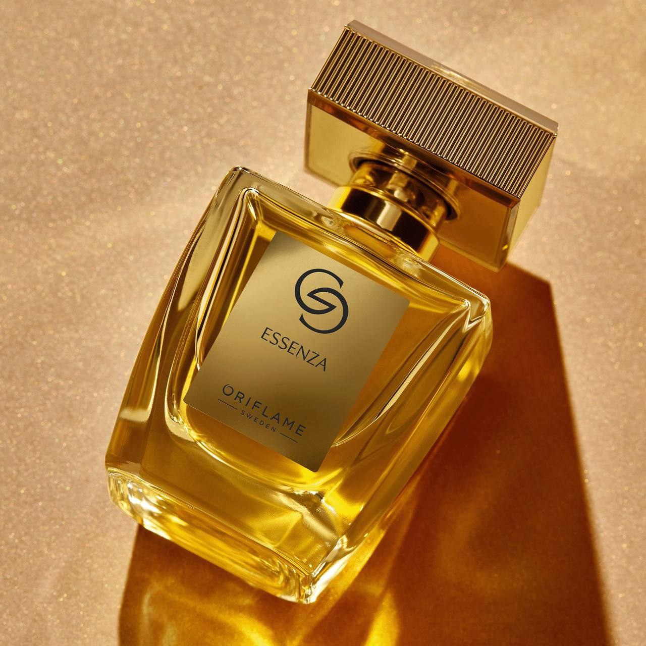 پرفیوم زنانه جوردانی گلد اسنزا – Giordani Gold Essenza Parfum برند اوریفلیم کد ۴۷۵۱۱ حجم ۵۰ میل